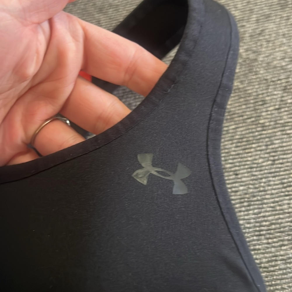 Under Armor 34D Sports Bra - Picture 5 of 7